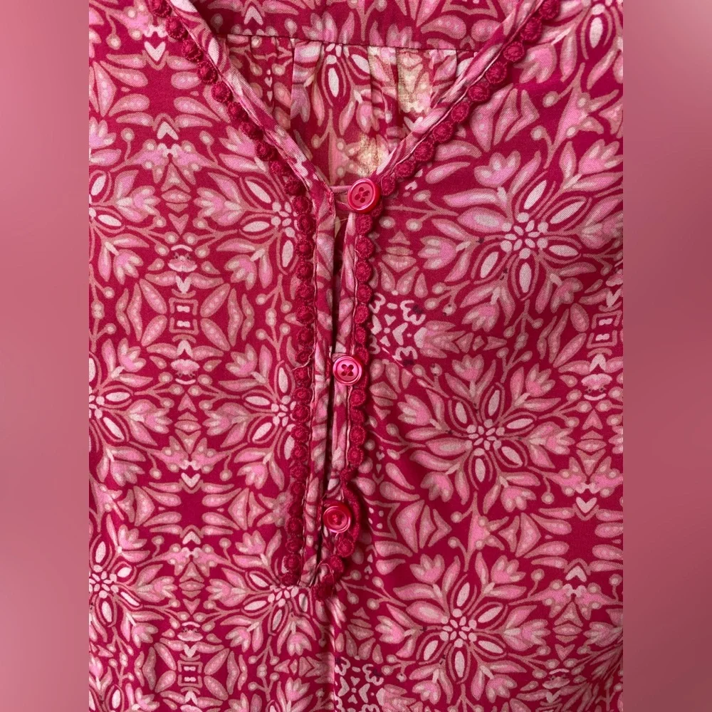 Como Vintage women’s long sleeve top. - Picture 3 of 4